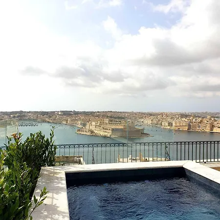 The Gomerino 4* Valletta