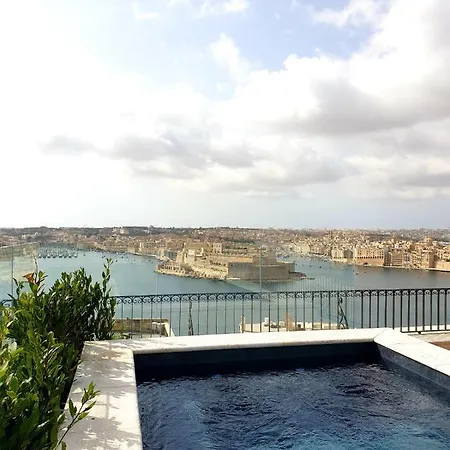 The Gomerino Hotel Valletta