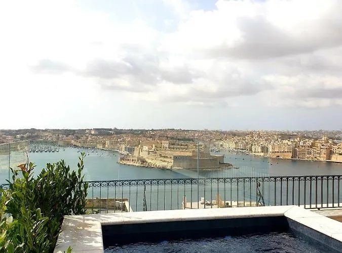 The Gomerino Hotel Valletta