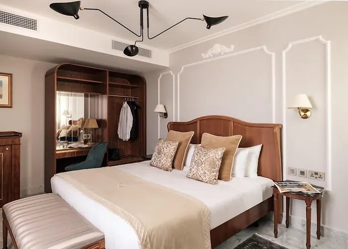 The Gomerino Hotel Valletta